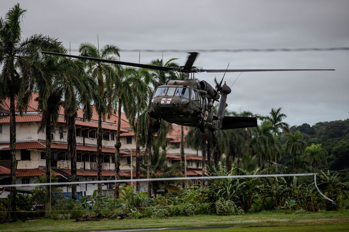 DeptofWar's tweet image. LETHAL, TACTICAL NO MATTER THE ELEMENTS.

@USMC Marines completed a jungle operations training course in the @Southcom  area of responsibility.