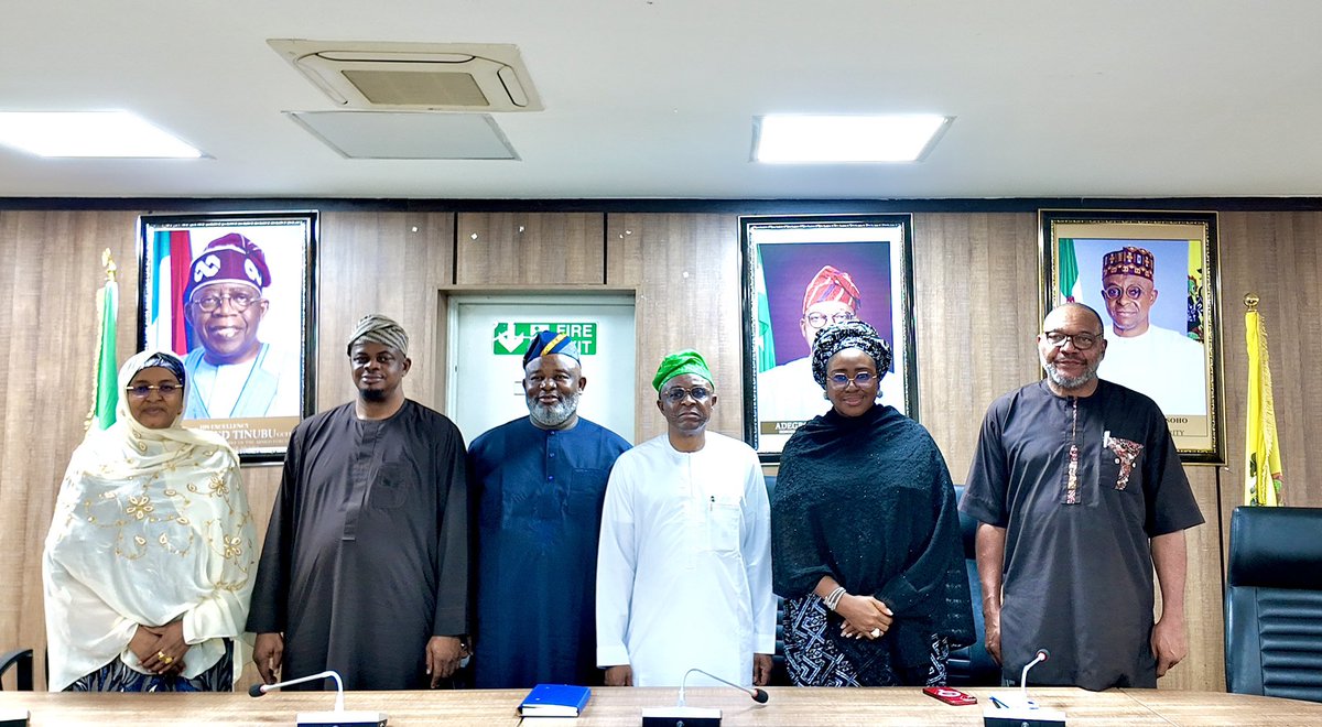 nigerianports's tweet image. DEEPENING INDUSTRIAL HARMONY

The Managing Director of the Nigerian Ports Authority, Dr. @AbuDantsoho receives the President-General Maritime Workers Union of Nigeria (MWUN), Comrade Francis Bunu, at the NPA Headquarters Marina, Lagos on Wednesday 3rd December 2025.