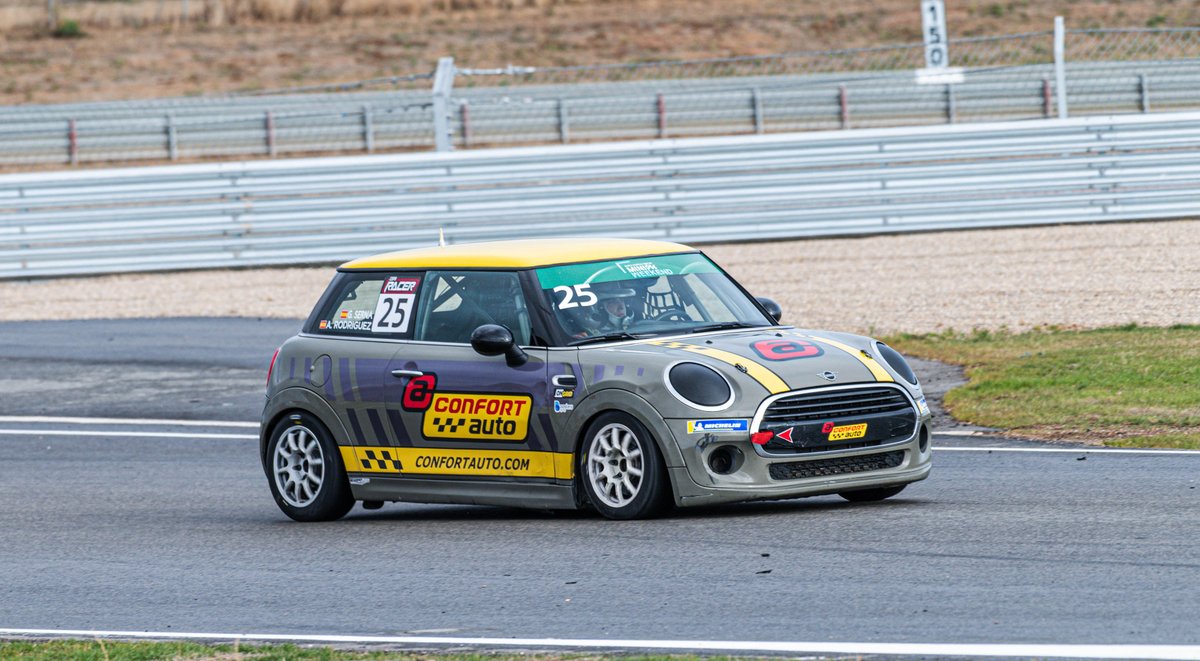 nos llevamos la ÚLTIMA VICTORIA del año, en una carrera muy complicada de ESTRATEGIA 😱 pero dominamos la carrera desde el principio 🔥 muy pronto vídeo en el canal youtube.com/watch?v=kEenhv…