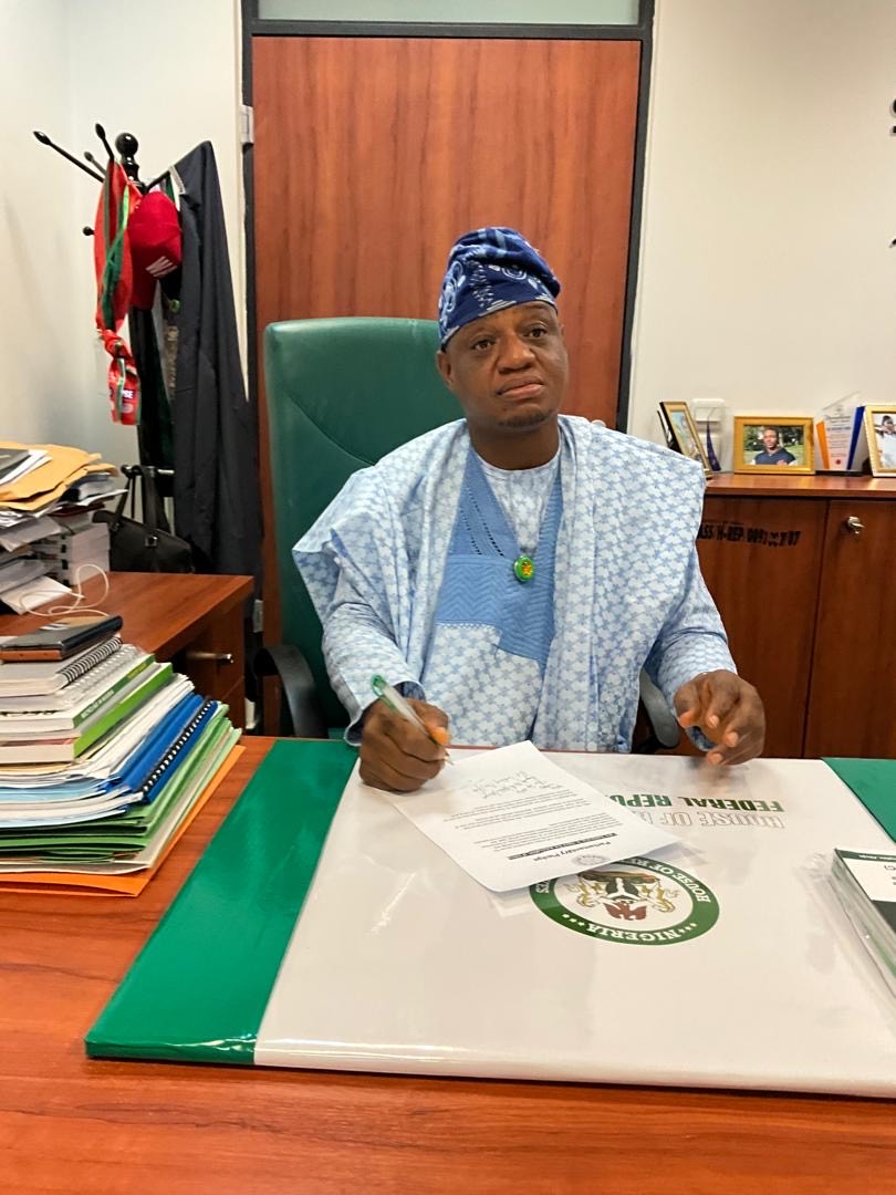 _CYMEF's tweet photo. It is a real pleasure for the Cultural Youth Movement Education Foundation to announce the further signing of the @BanKillerRobots Parliamentary Pledge today by the Honorable Soji Adetunji, who represents the Ifelodun/Boripe/Odo Otin Federal Constituency

#bankillerrobots https://t.co/diQZTuDZa5