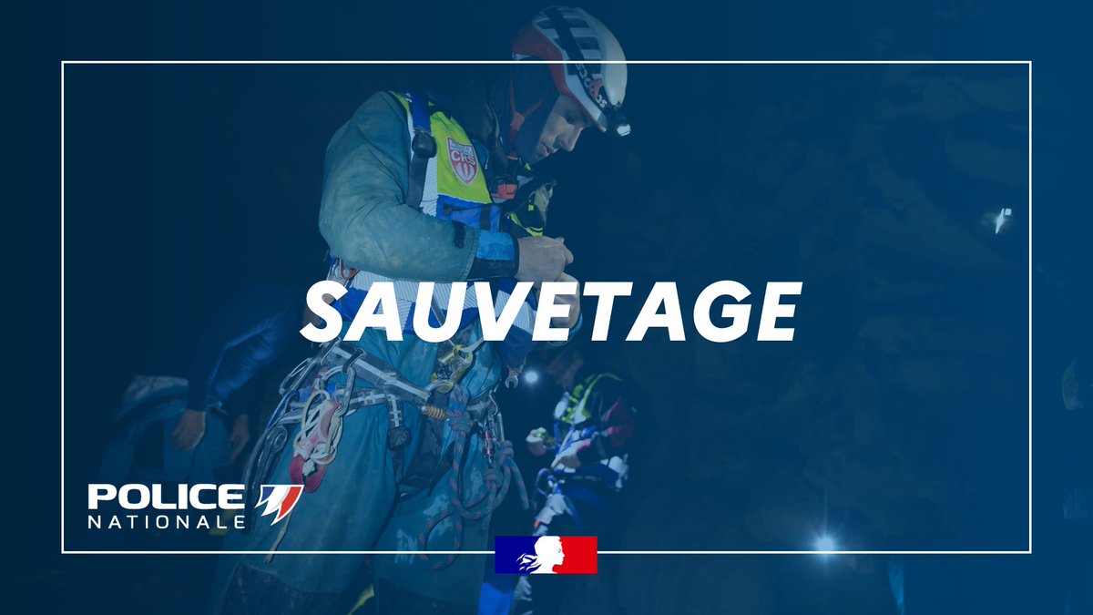 #Sauvetage | 🏔️ Samedi 29 novembre, un spéléologue a fait une chute de plusieurs mètres dans une cavité du gouffre Fitoja, situé dans le massif des Bauges, sur la commune d’Arith (73). ☎️ Rapidement alertés, les CRS montagne, aux côtés des sapeurs-pompiers et des équipes de