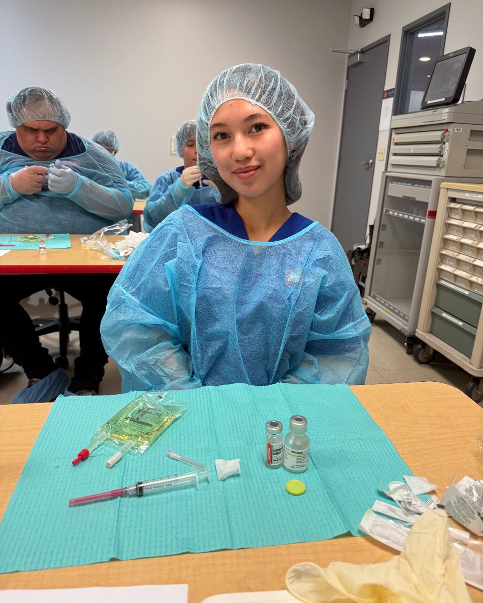North_West's tweet image. Our Pharmacy Technician students are gaining hands-on experience in IV compounding—an essential skill for sterile preparation and patient safety. Precision and practice make all the difference! 💉 

📍: NWC Glendale

#NorthWestCollege #NWC #PharmacyTech #IVCompounding…