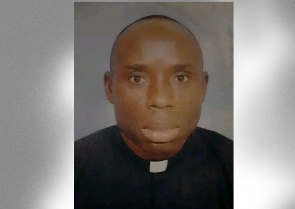 tribuchretienne's tweet image. 🔴⚡️Nigeria : le diocèse de Zaria en alerte après l’enlèvement du père Emmanuel Ezema

📌&quot;Par l’intercession de Notre-Dame, Mère de tous les prêtres, que notre frère nous revienne sain et sauf&quot;

➡️Faire un don à Tribune  Chrétienne : bit.ly/447K1qC