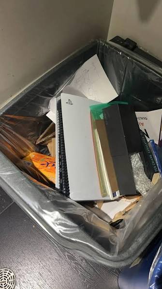 LuayPrince's tweet image. مكان ال PS5 هالجيل صدق ، هذا اخر جيل معهم

الله يعز البي سي خلاص هو جيلي الجديد