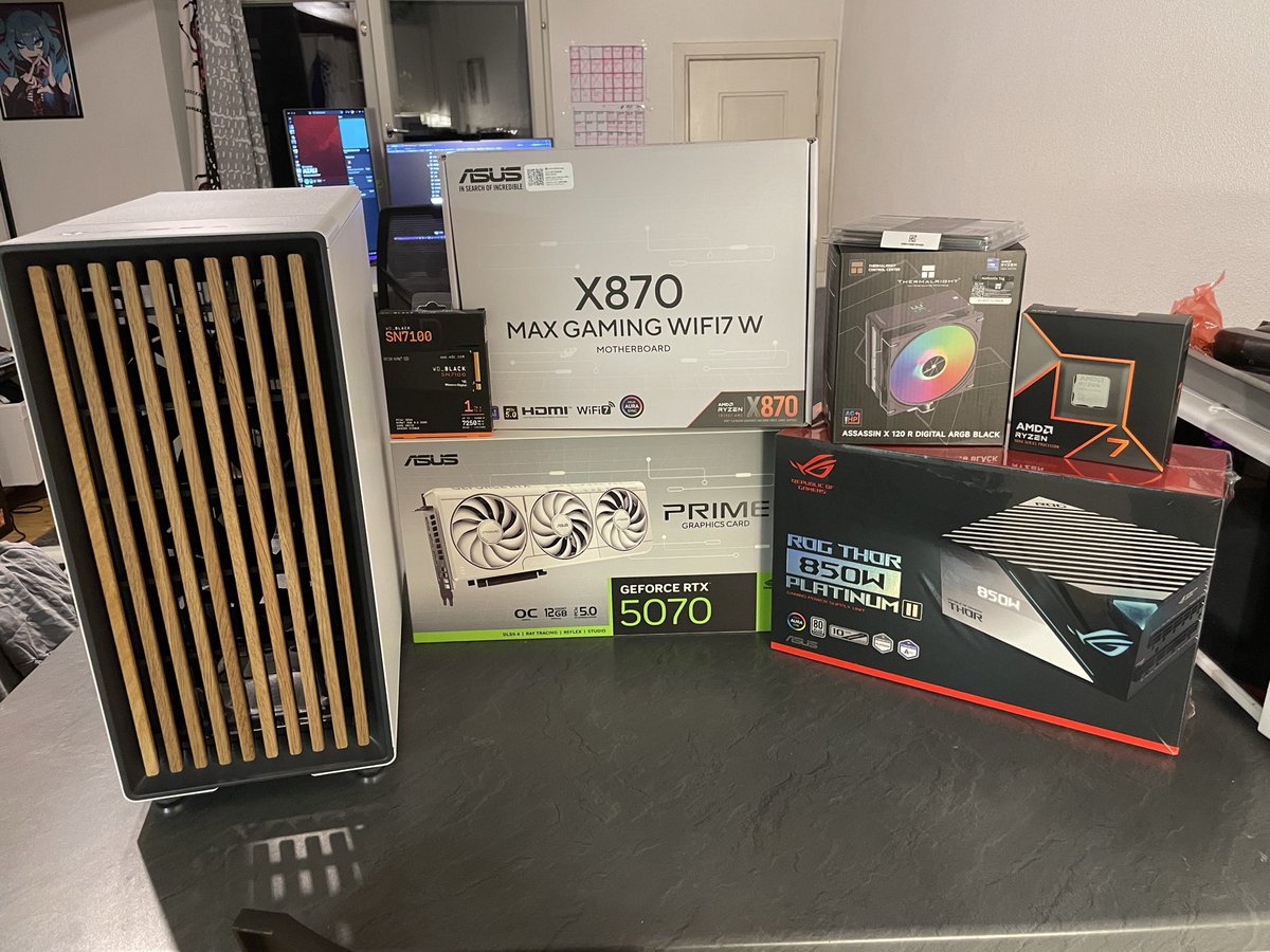 Pc building stream tomorrow??👀👀