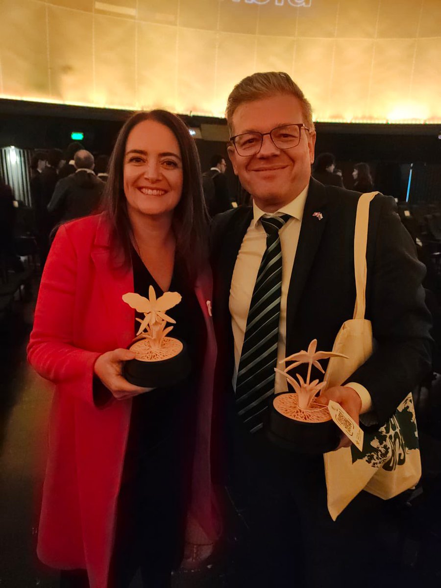 ONUMujeresCol's tweet image. La Mesa de Género de la Cooperación Internacional celebra el reconocimiento que le hizo @APCColombia por alianza feminista durante el evento "Alianzas con resultados".

#CooperamosPorLaIgualdad trabajando articuladamente por los derechos de las mujeres y las niñas en Colombia.