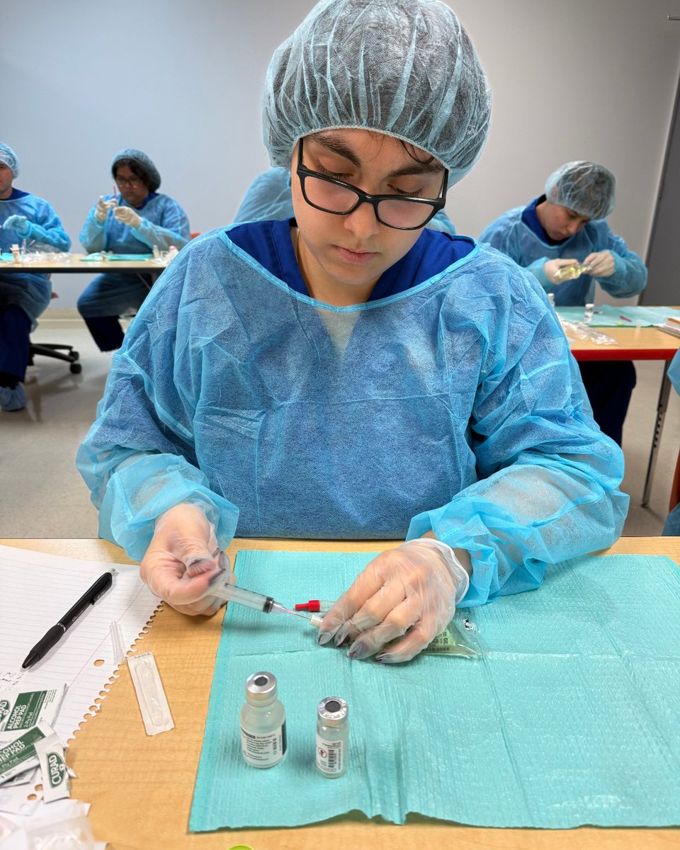 North_West's tweet image. Our Pharmacy Technician students are gaining hands-on experience in IV compounding—an essential skill for sterile preparation and patient safety. Precision and practice make all the difference! 💉 

📍: NWC Glendale

#NorthWestCollege #NWC #PharmacyTech #IVCompounding…