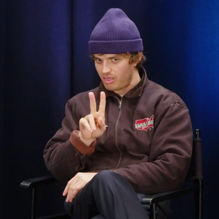 unpopular opinion: steve harrington is gonna survive the finale.