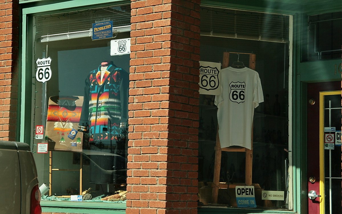 scl901's tweet image. Shop windows.
#AlphabetChallenge #WeekWforWindows