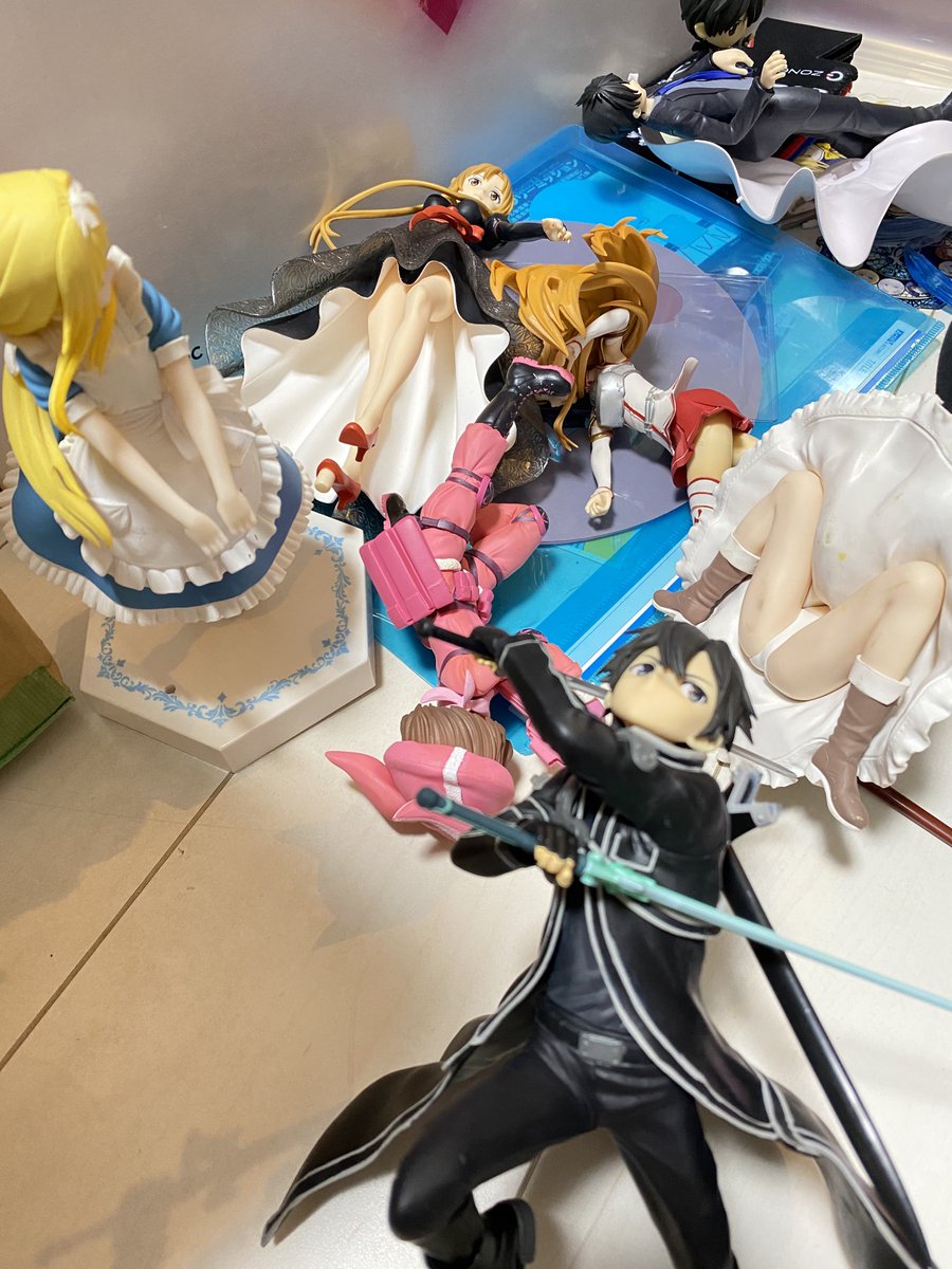 もと@グッズ整理中 グッズ整理中( ˙꒳​˙ )/ﾝﾊﾞｯ