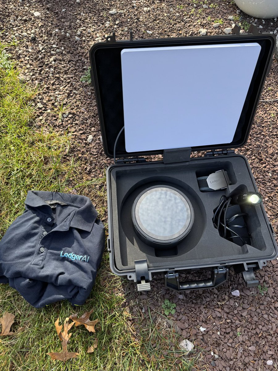 LedgerAI_Aura's tweet image. When the Area31 team has spare time after working with clients, they are in the lab exploring the next frontier of where AuraVision can deliver the greatest impact. This approach is what led to the creation of the puck, to Farsight, and most recently, to AuraGo.

AuraGo is…