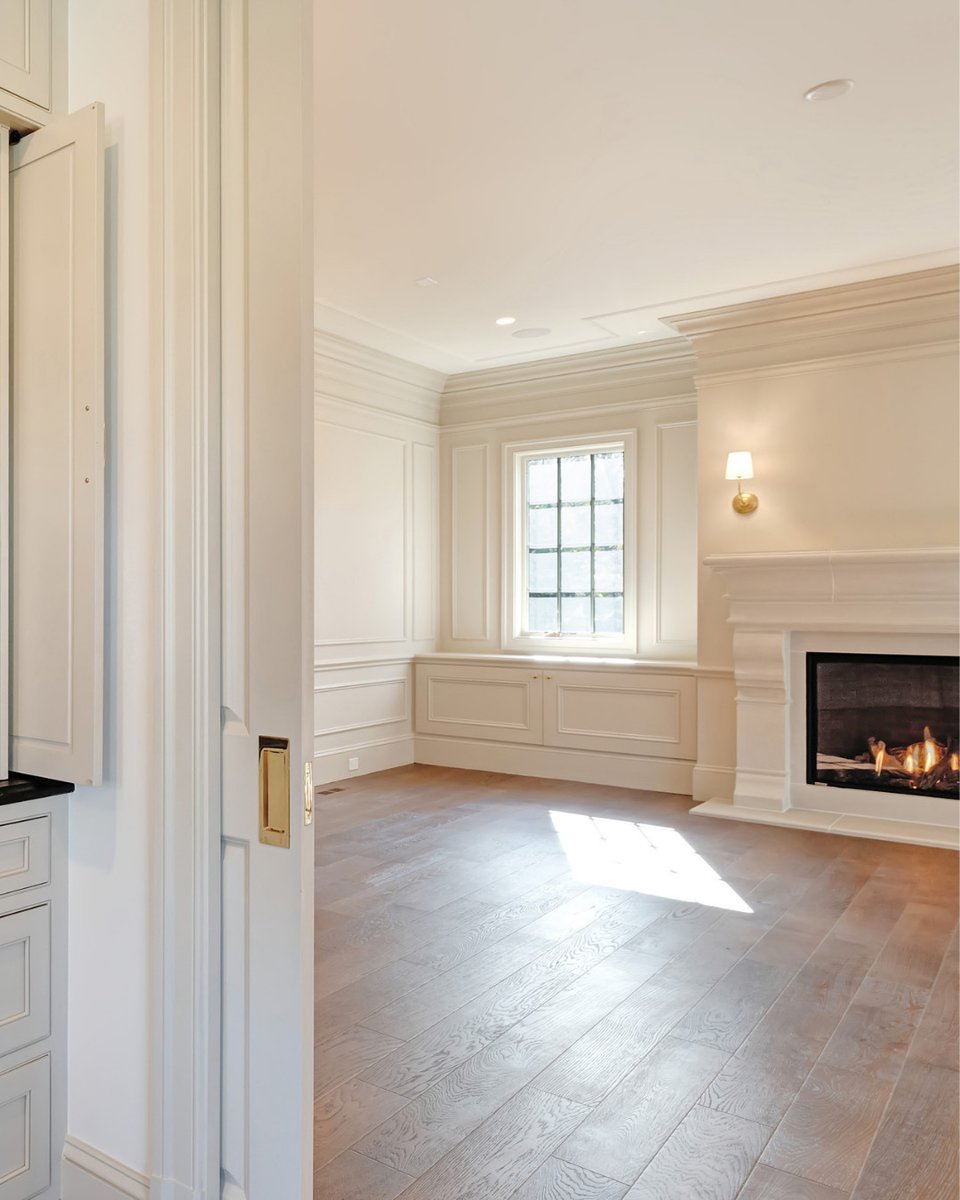 WhitestoneHome's tweet image. The coziest touch to the master bedroom. 🔥