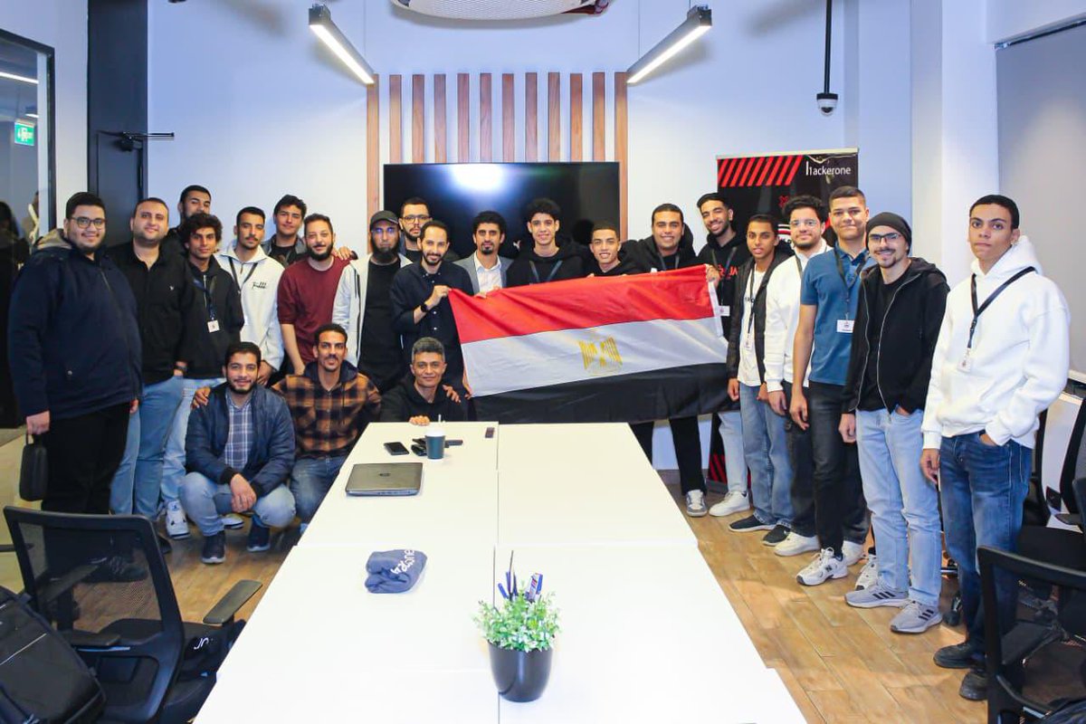 A0xTrojan's tweet image. From HackerOne Egypt Club2025 Thanks @Hacker0x01 &amp;amp; @dia2diab @7odamoo @YnoofAssiri  ♥️♥️♥️
#hackerone #Cybersecurity  #bugbouny