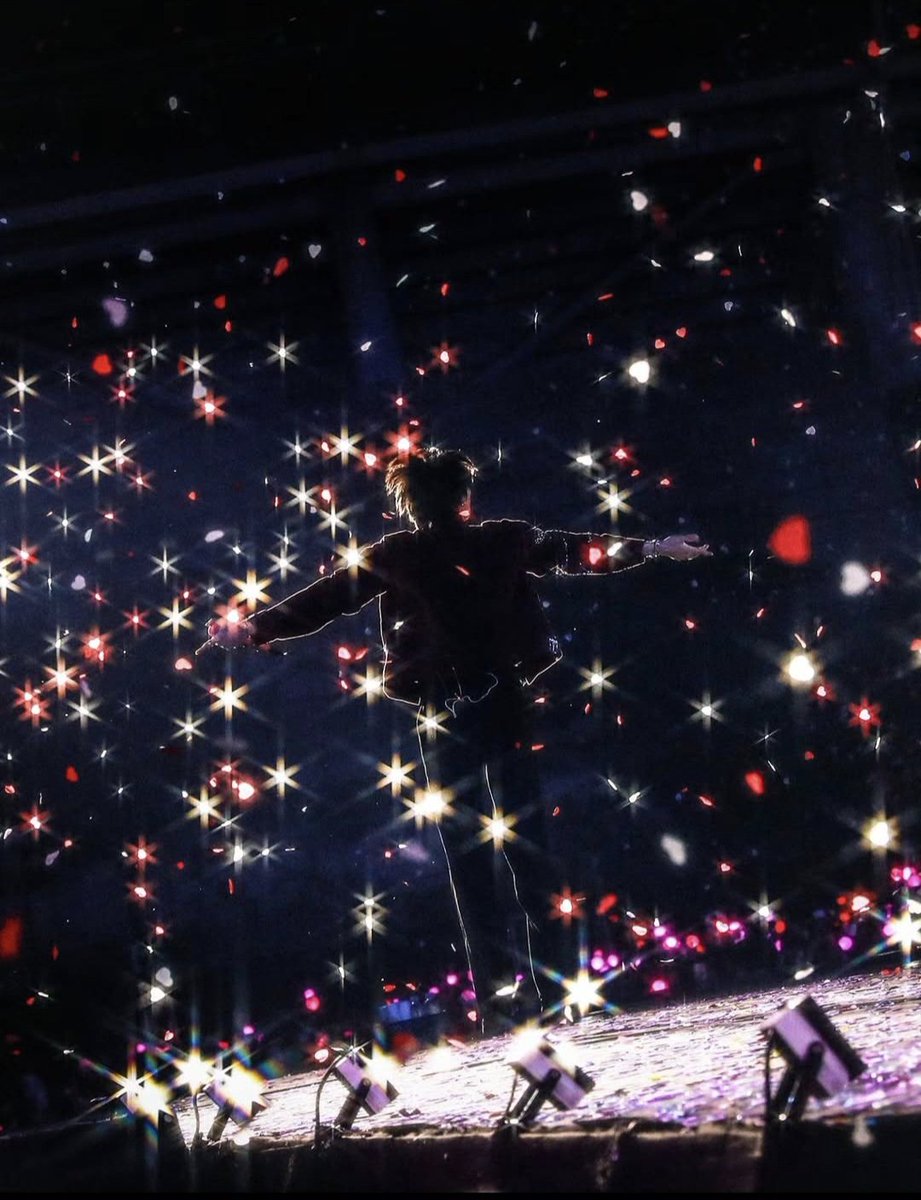 25년도 12월 4일은 두배로 행복하고
사랑만 받는 하루 되길~~~찐~ 하튜하튜
#달려라석진_ep1204_생일축하해
#오늘이생일인하나뿐인석진에게
#석진_생일날엔_온세상이_하튜하튜
#방탄소년단진 #JIN #진