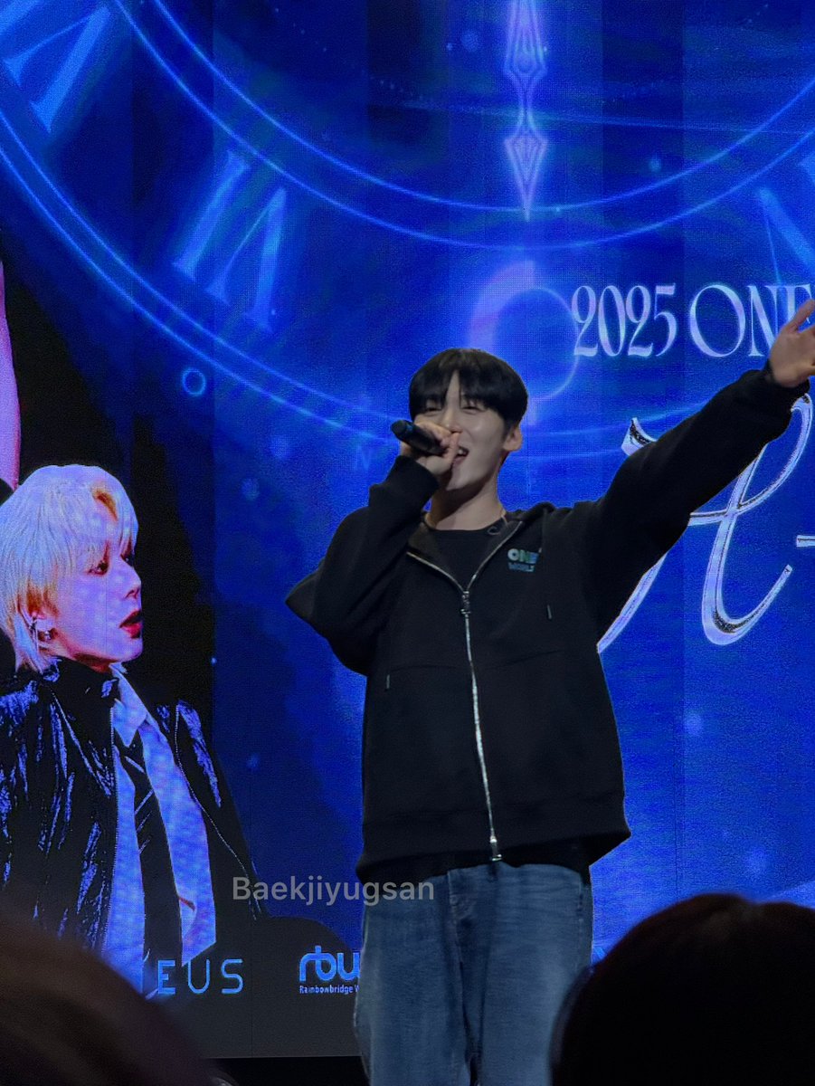 baekjiyugsan's tweet photo. Soundcheck Keonhee! He is my most adorable little bunny! ๐๐ฐ
#KEONHEE #ONEUS #ONEUSinHelsinki #ONEUSinEurope #oneusconcert @official_ONEUS https://t.co/6sxPBfjEwY