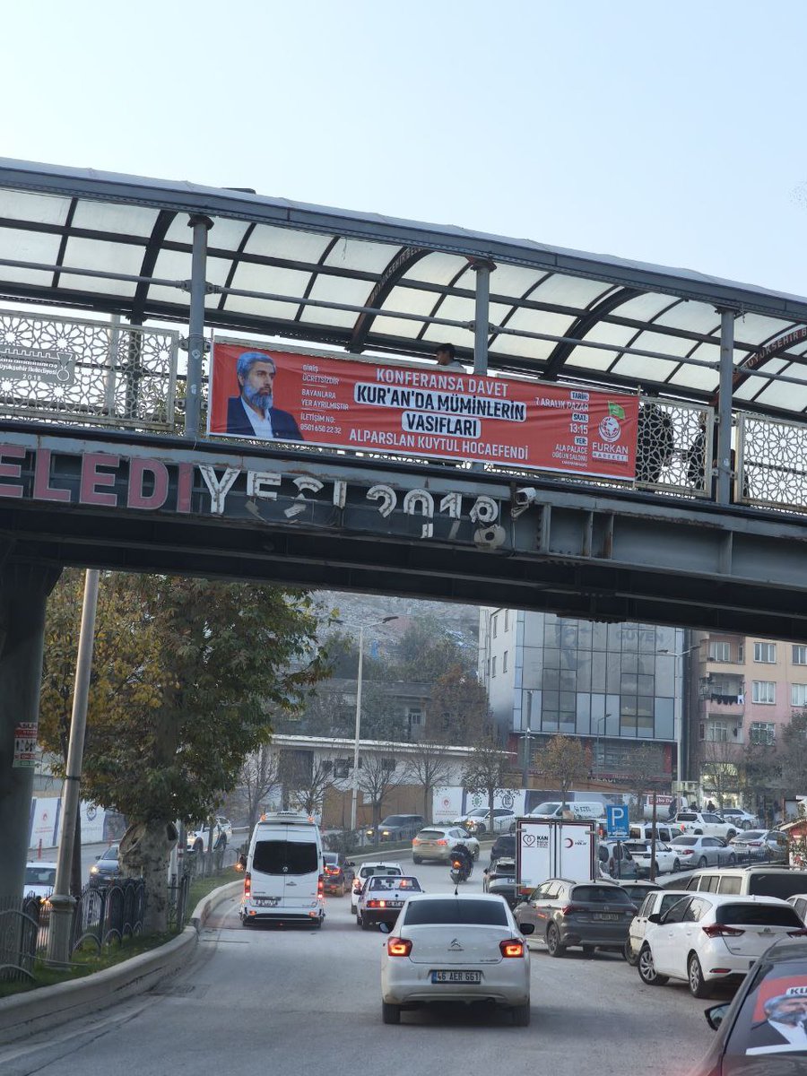Alparslan Kuytul Hocaefendi'nin Kahramanmaraş'ta gerçekleştireceği "Kur'an'da Mü'minlerin Vasıfları" konulu konferansın duyuru çalışmaları tüm hızıyla devam ediyor.

AlparslanHoca MaraşaGeliyor
#FurkanKonferansları