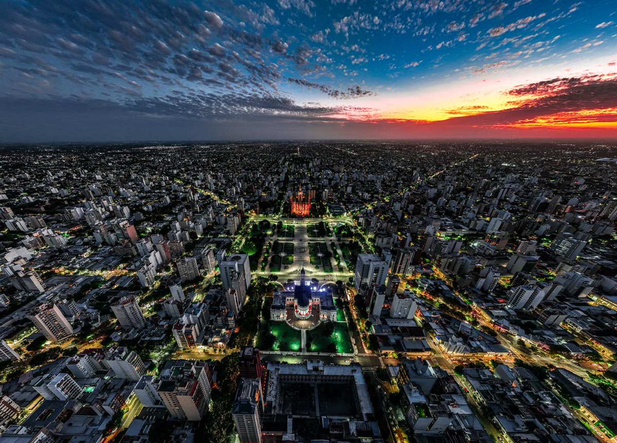 Por primera vez en la historia, la ciudad tiene un Plan de Ordenamiento Urbano Territorial.

Agradecemos a las Universidades, los Colegios Profesionales, Concejales, especialistas y a los 600 participantes en esta tarea conjunta con el gobierno de la provincia de Buenos Aires y