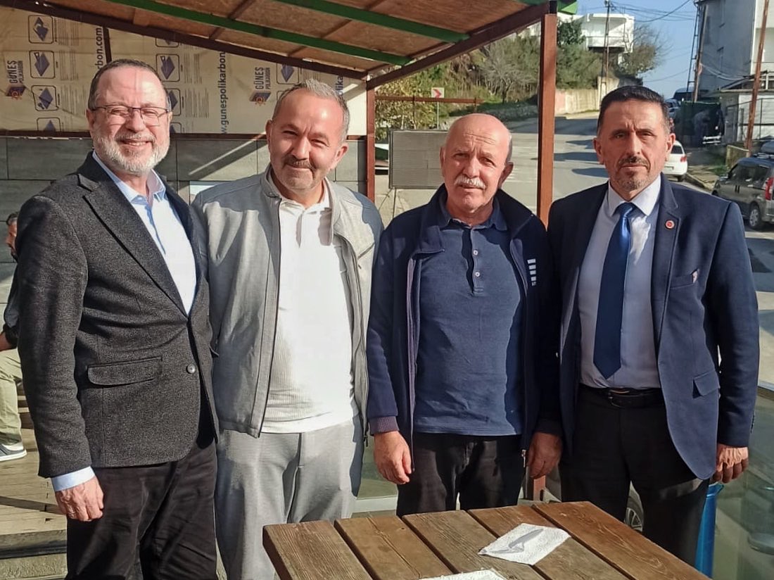 İlçe Başkanımız Hakan Gökcan ve beraberindeki heyet AGD Beykoz eski ilçe başkanlarımızdan Tahir Soylu Beye nezaket ziyaretinde bulundular.

Nazik kabulleri ve hoş sohbetleri için teşekkür ederiz.