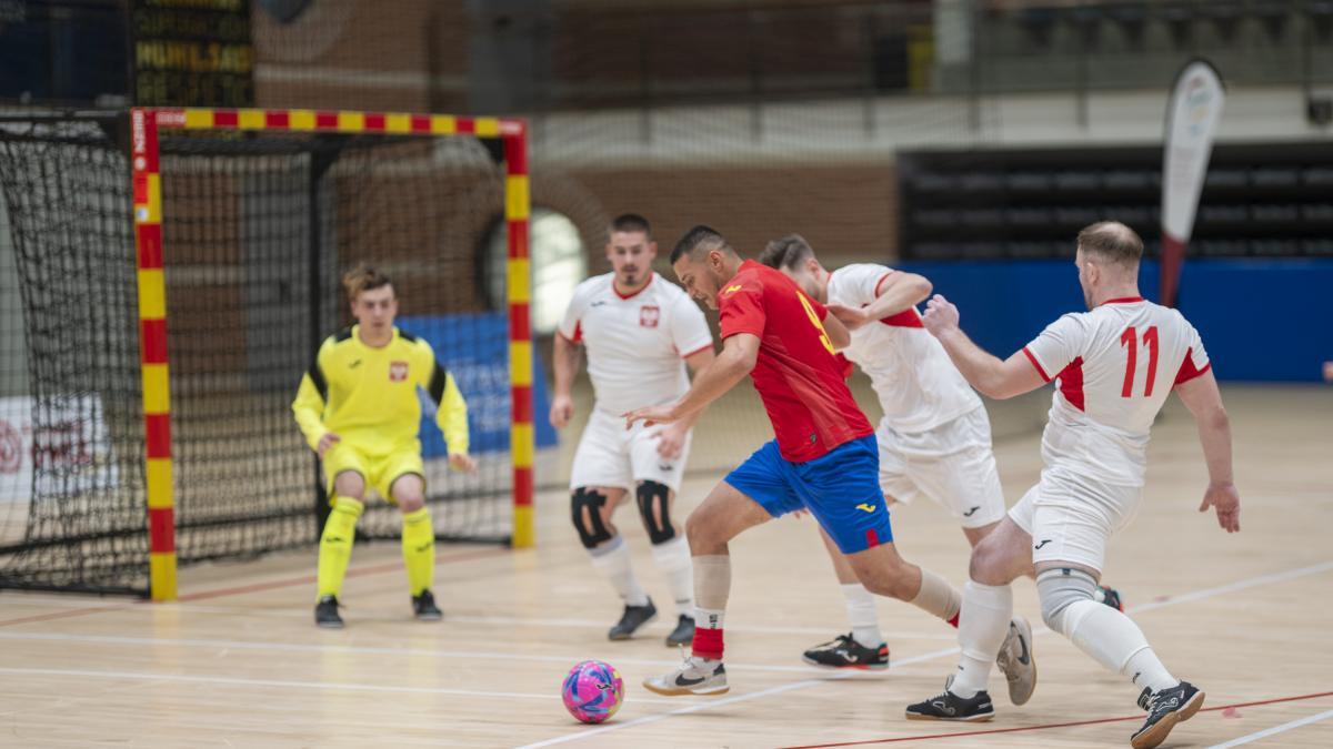 ElHuffPost's tweet photo. ▶️ En el corazón del Mundial Virtus de Torrevieja: así ha cambiado la imagen del deportista con discapacidad intelectual en los últimos años https://t.co/w4sqxkZR0m

#VirtusFutsal2025 #PlayingWithoutLimits #VirtusSport  

Por @FdezMMiguel https://t.co/nZy6IUhMhu