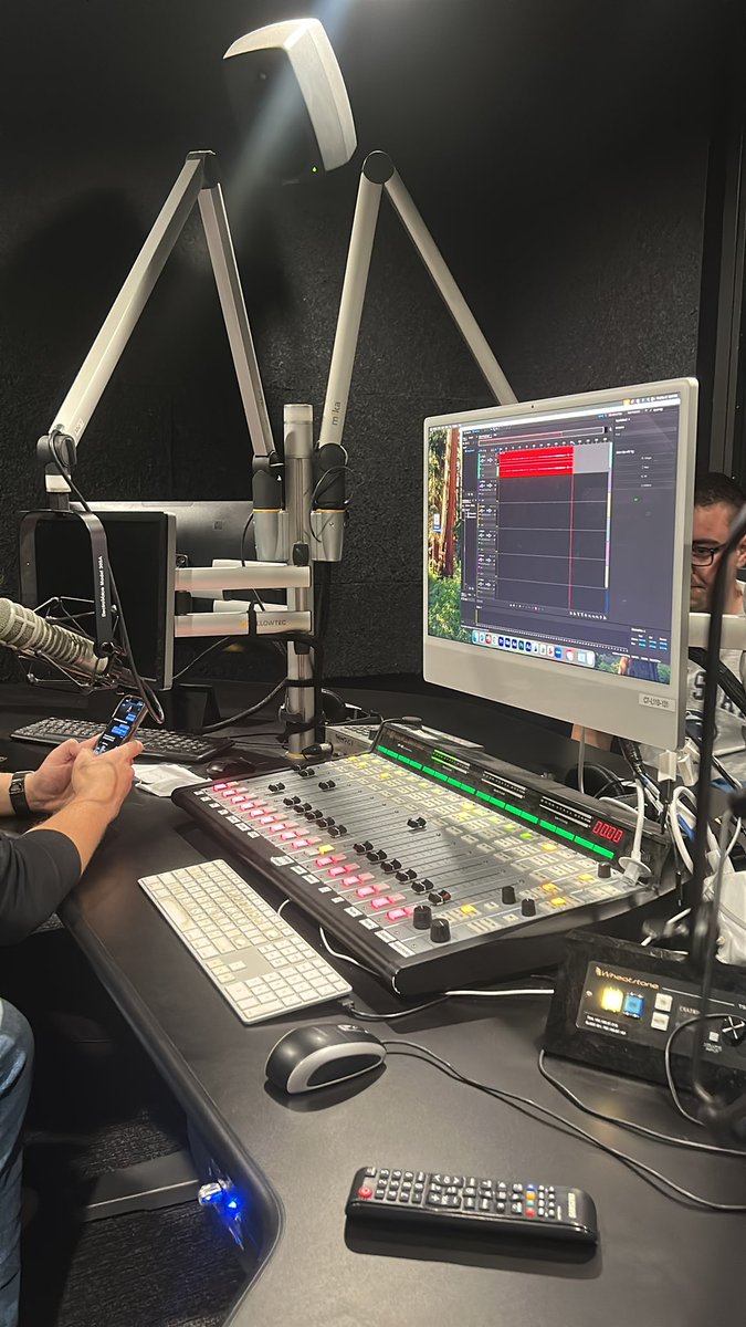 Happy Valley Huddle tweet media