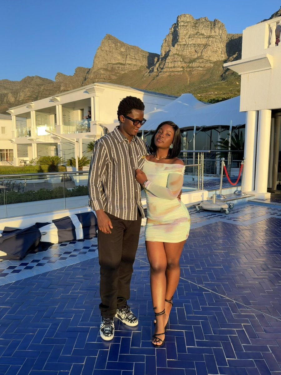 KojoForex's tweet image. Wishing you a happy festive season in advance from 12 Apostles!