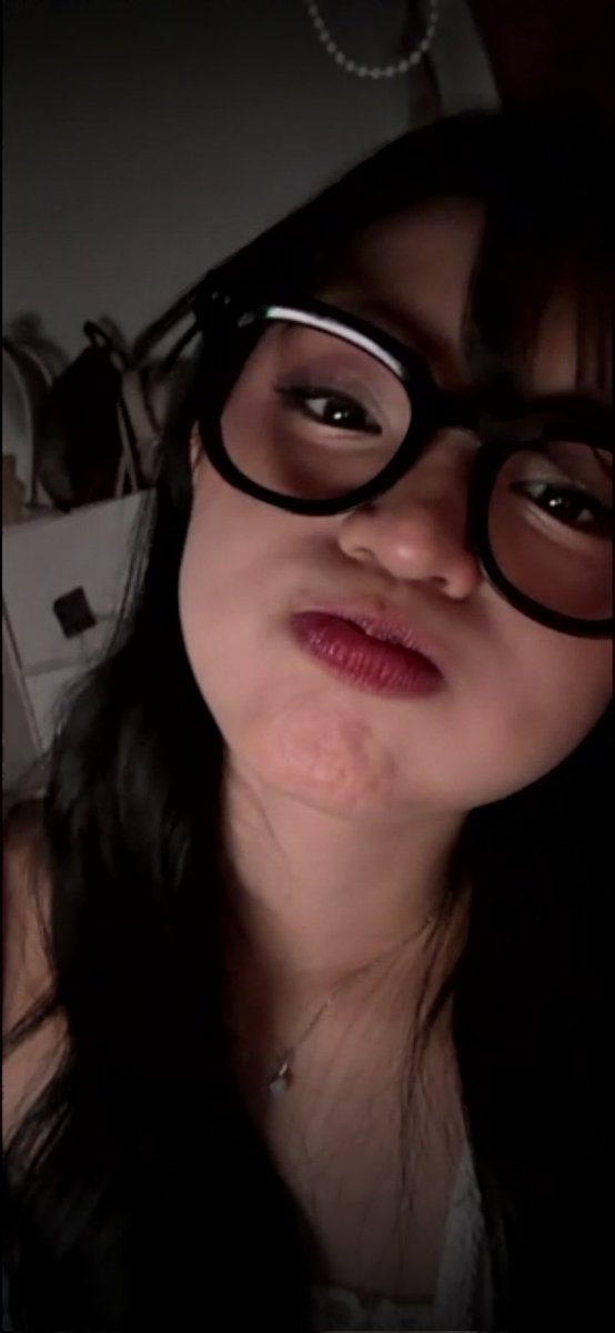 ITrisna_'s tweet image. @Y_CynthiaJKT48 Jujur telepatinya NYAMPE 😭
Buat yg biasa nonton livenya semi radio sambil kerjain hal lain,tadi jadi fokus nonton😭 dan makin lama makin ada suaranya di kepala aneh bangettt.. 😭😭
Thank You live nya ❤️