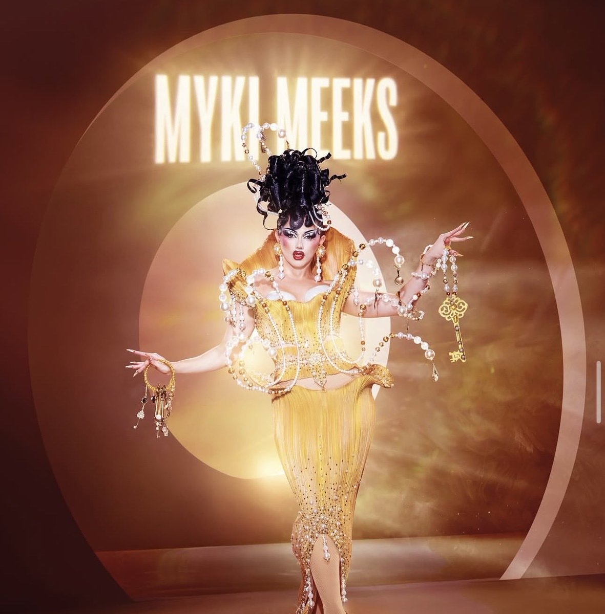 AlexxRoss21's tweet photo. This is my s18 top 4 based on MTQ and promo looks….lets see how this plays out #rupaulsdragrace https://t.co/aapJmzan8b