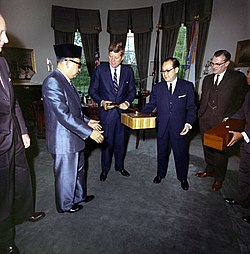 JFKPLUS50's tweet photo. JFK + 50: "SOUTH VIETNAMESE PRESIDENT DIEM RISKS COUP" #rogerhilsmanjr #vietcong #JFKL https://t.co/X7ZlANl3UW https://t.co/KcFBuABuzq