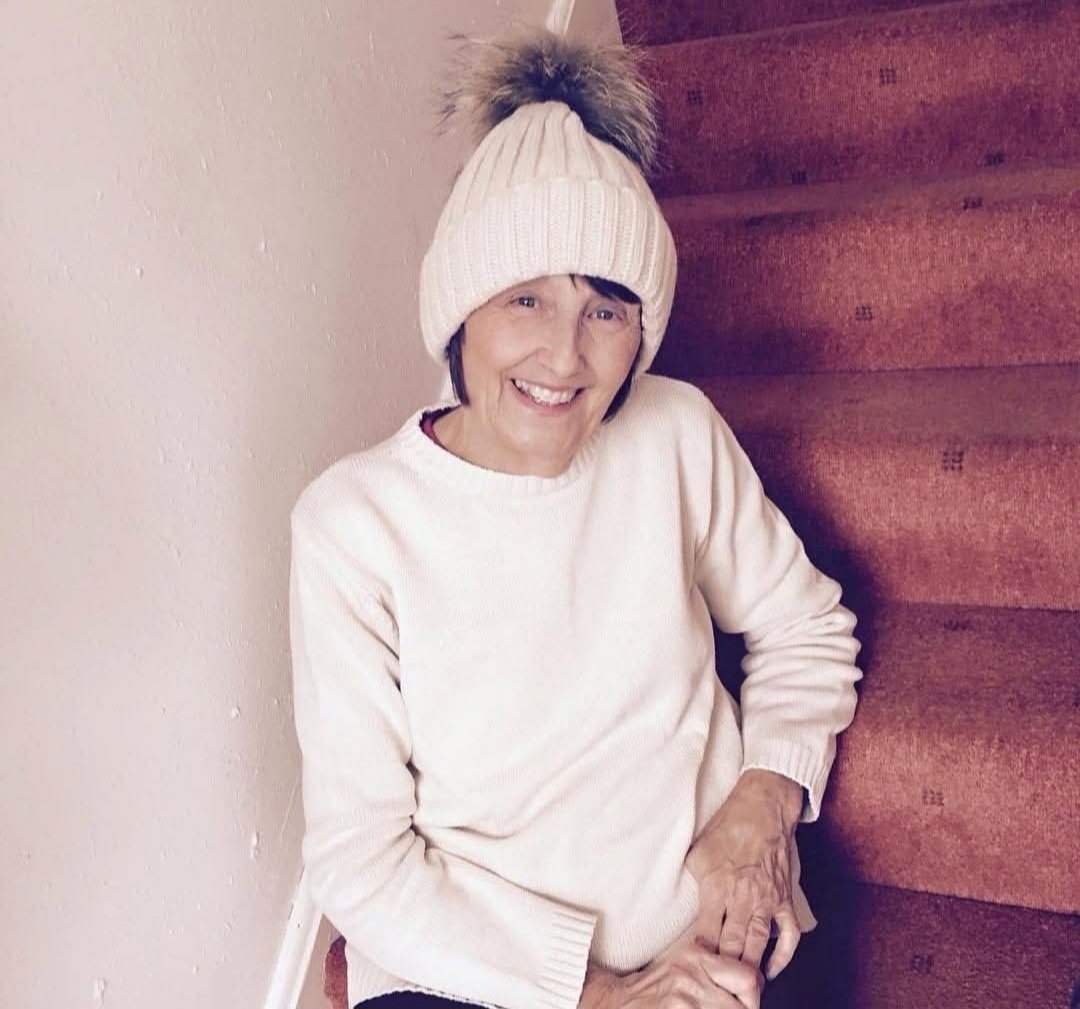 JustLivvy tweet media