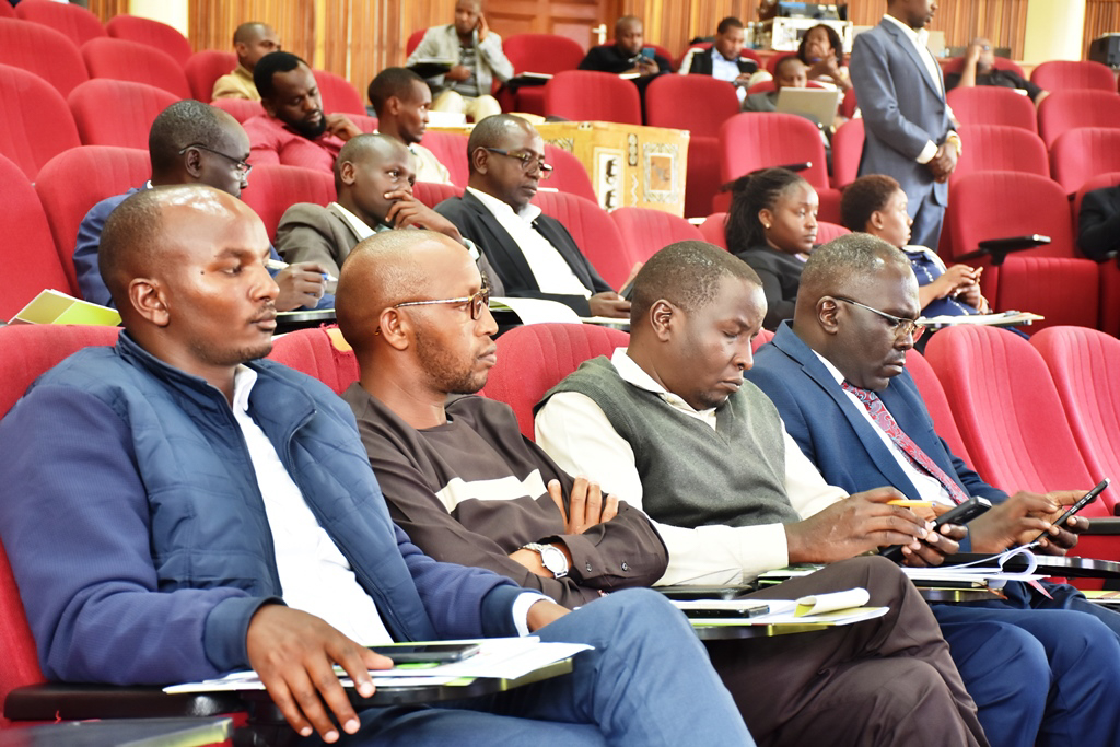 CRAKenya's tweet image. Our Chairperson, CPA Mary Chebukati, today led a Stakeholder Engagement on FY 2026/27 County Recurrent Expenditure Budget Ceilings at KSG, Kabete. Key stakeholders from national &amp;amp; county government gave input to refine the Ceilings. 1/3

#CountyRecurrentBudgetCeilings #Devolution