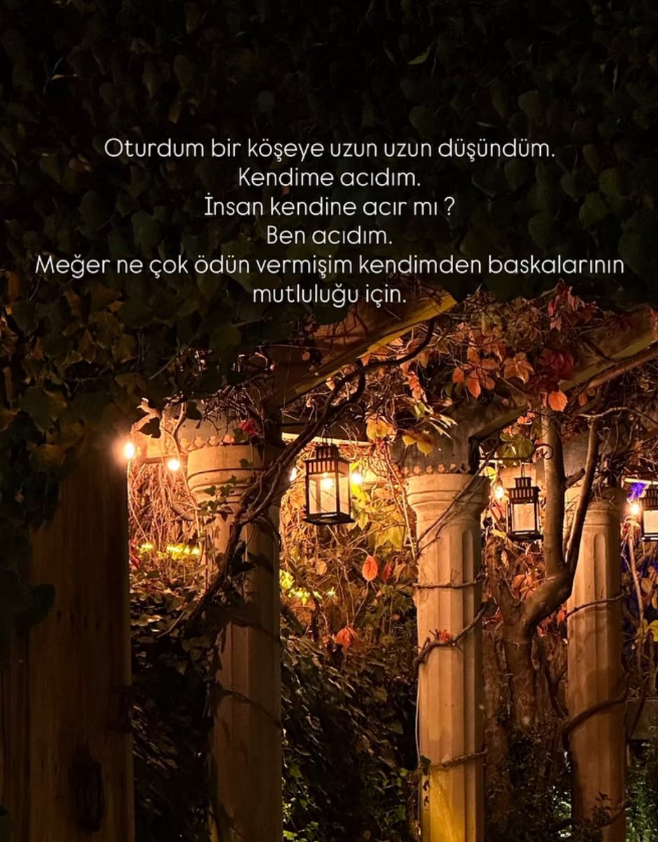 Kübraaa🎈 (@iguzmani32) on Twitter photo 