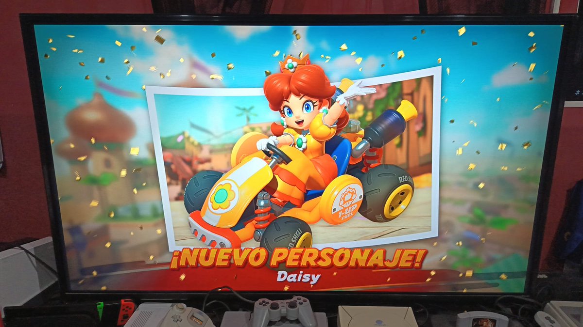 Hace poco que me he hice con una switch 2 con la oferta de Mario Kart World y tengo que decir una cosa... me encanta la sensación entre jugabilidad clásica de "mario kart" y la frescura y sencillez de los controles.

Ha sido como volver a tener 11 años y estar frente a una N64🥲
