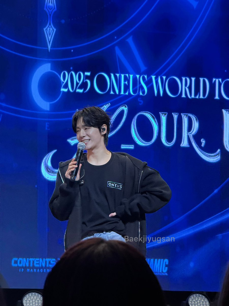 baekjiyugsan's tweet photo. The most talented person EVER!!!!!
#HWANWOONG #ONEUS #ONEUSinHelsinki #ONEUSinEurope #oneusconcert @official_ONEUS https://t.co/nnjhqJTTZO