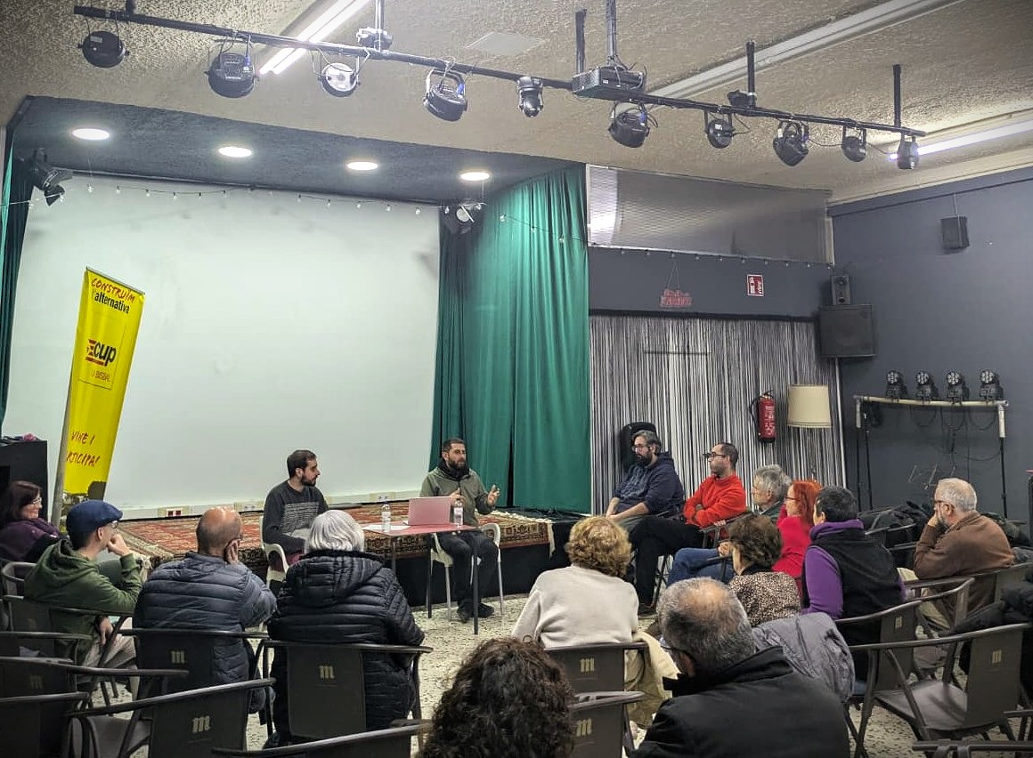 Ahir, a la Bisbal d'Empordà, vam parlar amb l'Enric Llensa sobre propostes per la defensa de la llengua en els àmbits local i educatiu. Gràcies, <a href="/CUPLaBisbal/">CUP La Bisbal</a>!