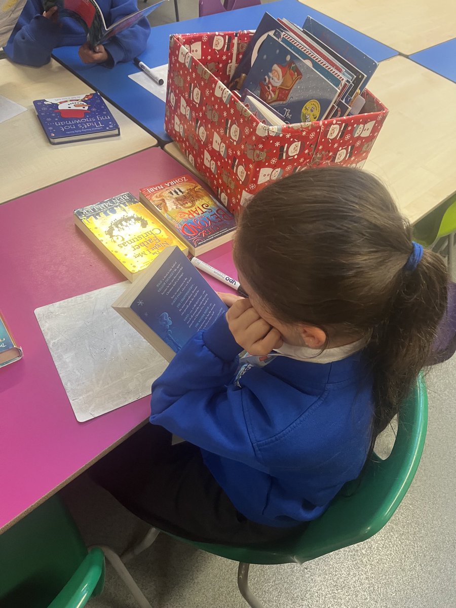 Y2Auckleyschool's tweet photo. It was such a pleasure to collaborate with our Junior Reading Leaders to create a Winter reading display. They wrote their personal book recommendations to share with others and thought carefully about key vocabulary to include. #readingleaders #winterbooks #christmasbooks https://t.co/W8dwhkdY1j