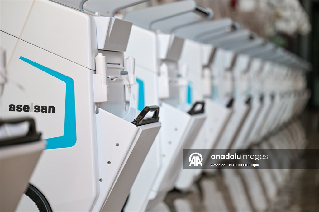 Sağlık Bakanı Memişoğlu, 'Mobil Dijital Röntgen Cihazı Teslim Töreni'nde konuştu
Sağlık Bakanı Kemal Memişoğlu, Aselsan Gölbaşı Teknoloji Üssü'nde düzenlenen 'Mobil Dijital Röntgen Cihazı Teslim Töreni'nde konuştu. #Ankara #AA