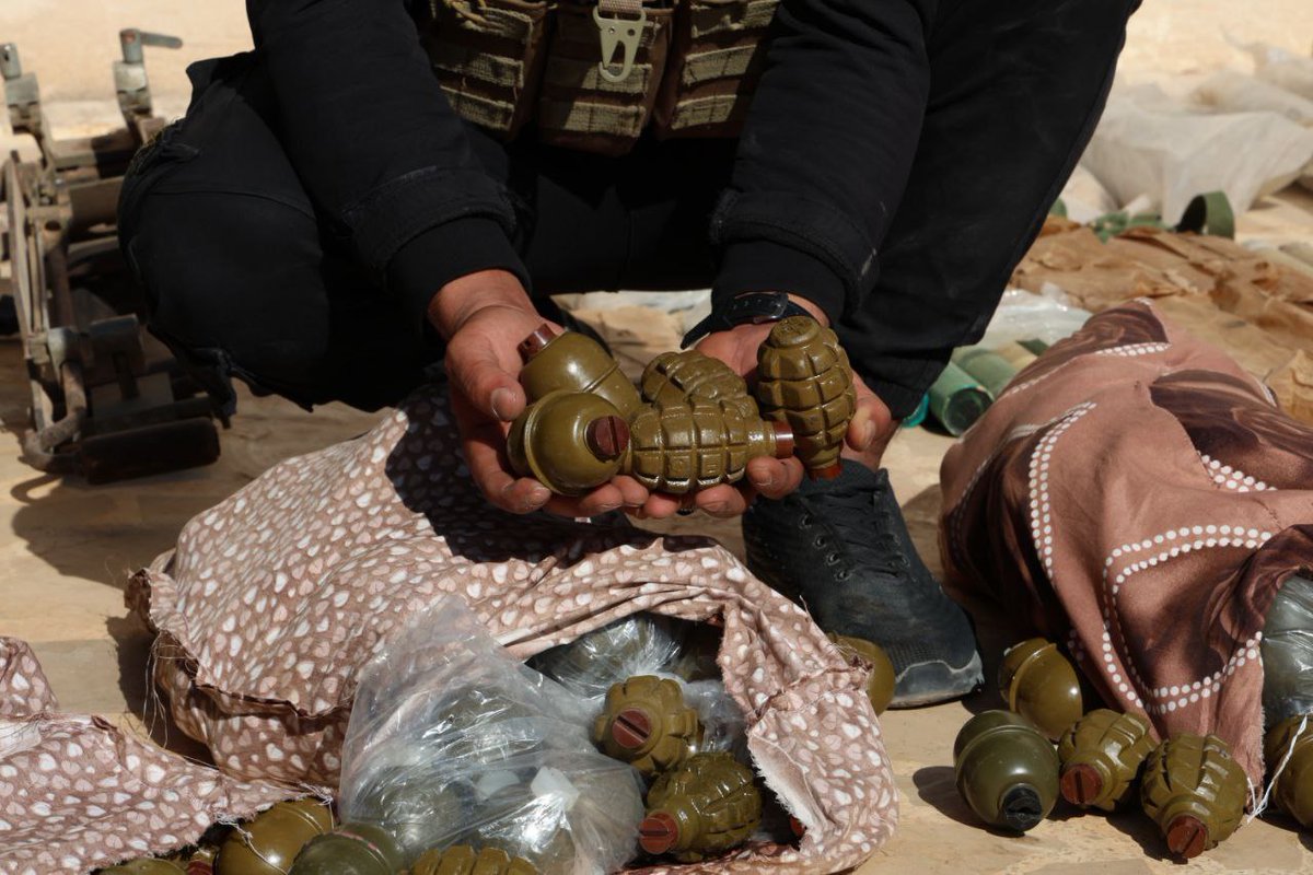 Two arms shipments from Iran to Hezbollah were seized yesterday by Syrian security forces including ~1,250 anti-tank mines, anti-materiel rifles, grenades and RPG-29s.
Looks like Iran expects an Israeli ground attack to South Lebanon for disarming Hezbollah.
h/t: <a href="/QalaatAlMudiq/">Qalaat Al Mudiq</a>