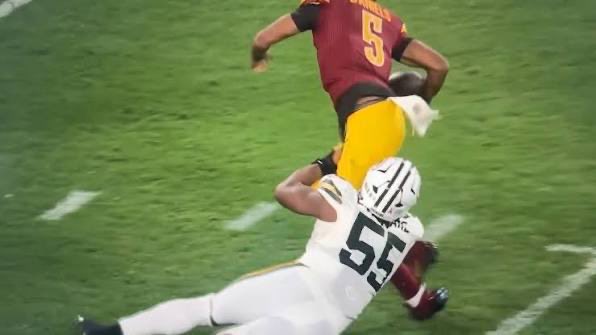 WeeklyAudible's tweet image. Damn it’s almost like Jayden’s injuries also came from an “illegal” tackle that never gets called unless a Commander does it.