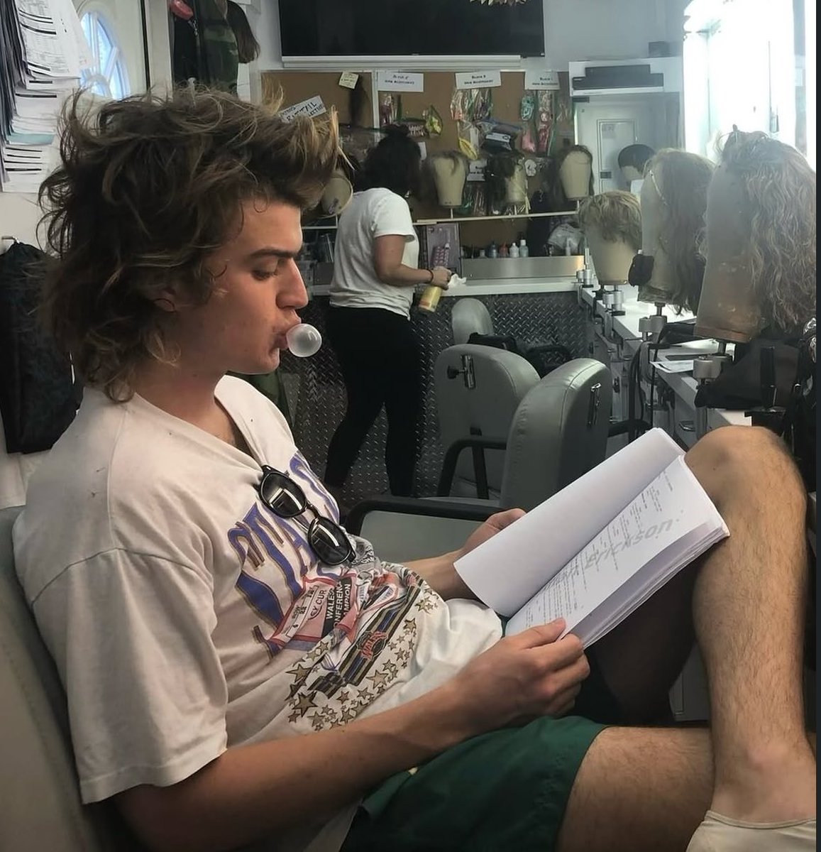 BlossomGhosti's tweet image. thinking about bubblegum steve today