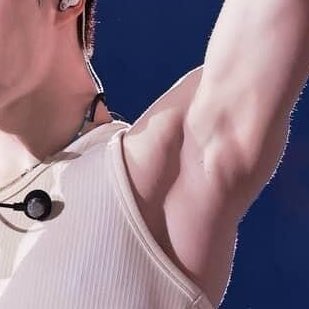 orquideaaas's tweet image. Me salió un tiktok de alguien hablando de axilas del kpop y dijo que literalmente las de jeno son las mejores 😍 y no mintió se la chupaba toda