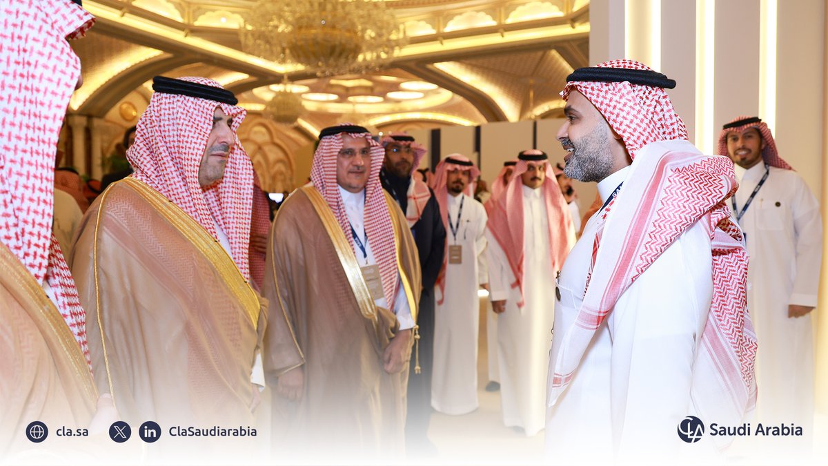 ClaSaudiarabia's tweet photo. تشرفنا بزيارة معالي #د_حسام_العنقري، رئيس الديوان العام للمحاسبة ورئيس مجلس إدارة الهيئة السعودية للمراجعين الداخليين، لجناحنا في المؤتمر السنوي للمراجعة الداخلية 2025 #فصل_جديد.
وتأتي هذه الزيارة في إطار دعم معاليه لمسيرة المهنة وتعزيز دور الشركات الوطنية في تطوير ممارسات المراجعة الداخلية والحوكمة وإدارة المخاطر.

We were honored by the visit of Dr. Hussam Alangari, President of the General Court of Audit and Chairman of the Board of the Saudi Institute of Internal Auditors, to our booth at the Internal Audit Annual Conference 2025 "New Chapter”.

His visit underscores the support extended to the profession and reinforces the role of national firms in advancing internal audit, governance, and risk management practices.
