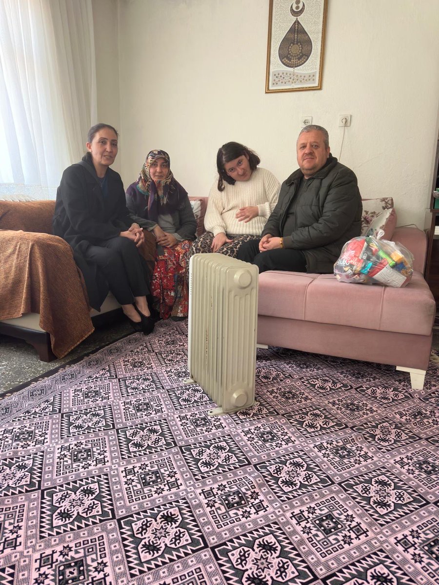 Sosyal politikalar birim başkanlığı olarak ilçe başkanımız Sn <a href="/Fatih__Bildik/">Fatih BİLDİK 🇹🇷</a> koordinesinde Engelliler Haftası dolasıyla engelli kardeşlerimize ziyaretler gerçekleştirdik .
YÜREĞİMİZDE ENGEL YOK.
BİZ BİRLİKTE GÜÇLÜYÜZ🍀❤️
#EngellilerGünü