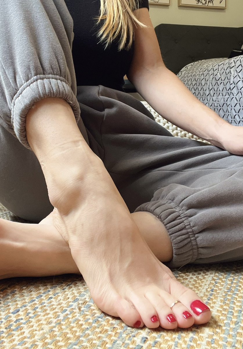 LuxToe's tweet image. Wanted to drop by to say hiii!✨💖