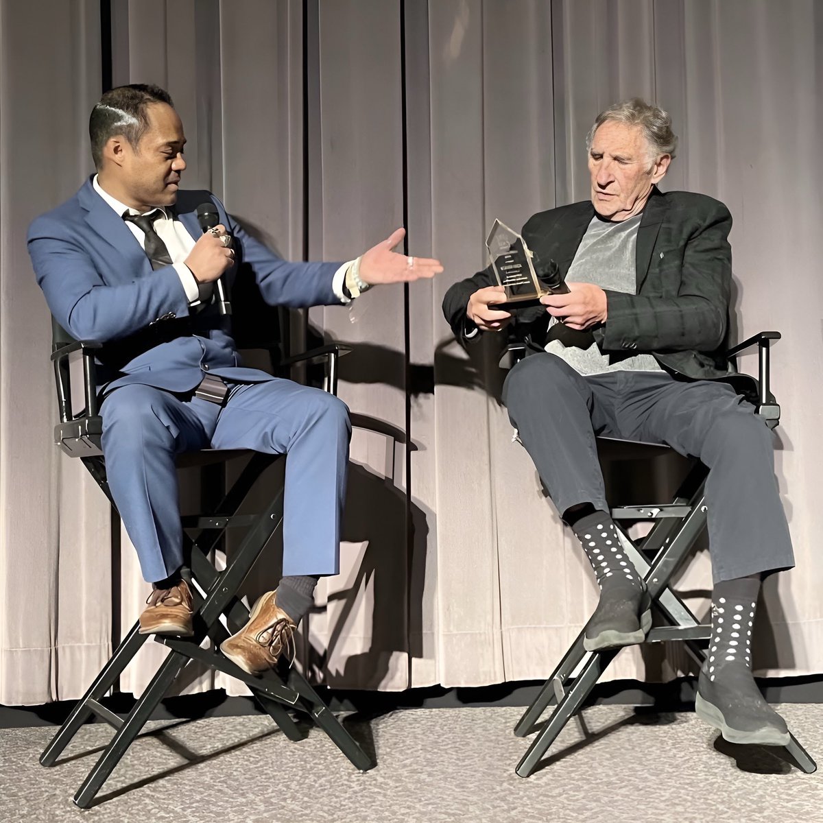 This #WindbackWednesday Fond Memory, GoesBack to #3YearAgo from LastNight, to when I had the #BlessedHonor &amp; Pleasure while moderating the Q&amp;A for the Movie; #RallyCaps to Present2 one of it’s Stars; The Legendary (OscarNominated Actor) #JuddHirsch, w/ a #CareerAchievement Award!