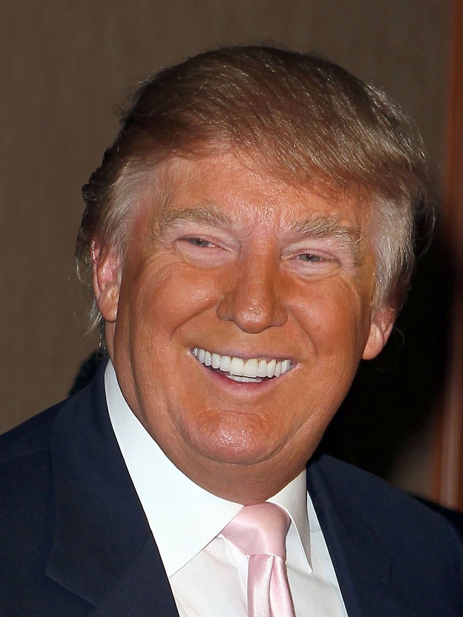 TechFocused's tweet image. Look at that pearly white smile.