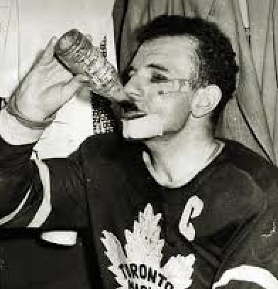 hockey_vintage's tweet photo. Happy birthday to the late HHOFer Ted "Teeder" Kennedy who was born ON THIS DAY in hockey history (December 12, 1925):

5-time Stanley Cup Champion
1955 Hart Trophy Winner
1950/51 NHL Assist Leader
6-time NHL Allstar

#VintageHockey #NHL @MapleLeafs https://t.co/8xdPmbGwqK