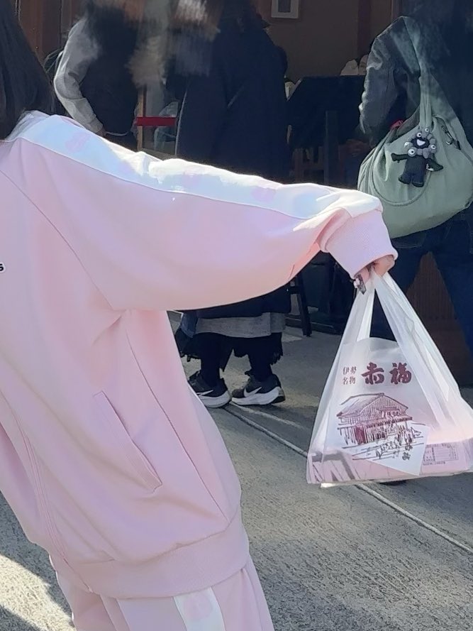 ねえwwwほんとじゃんwww おもろすぎwww