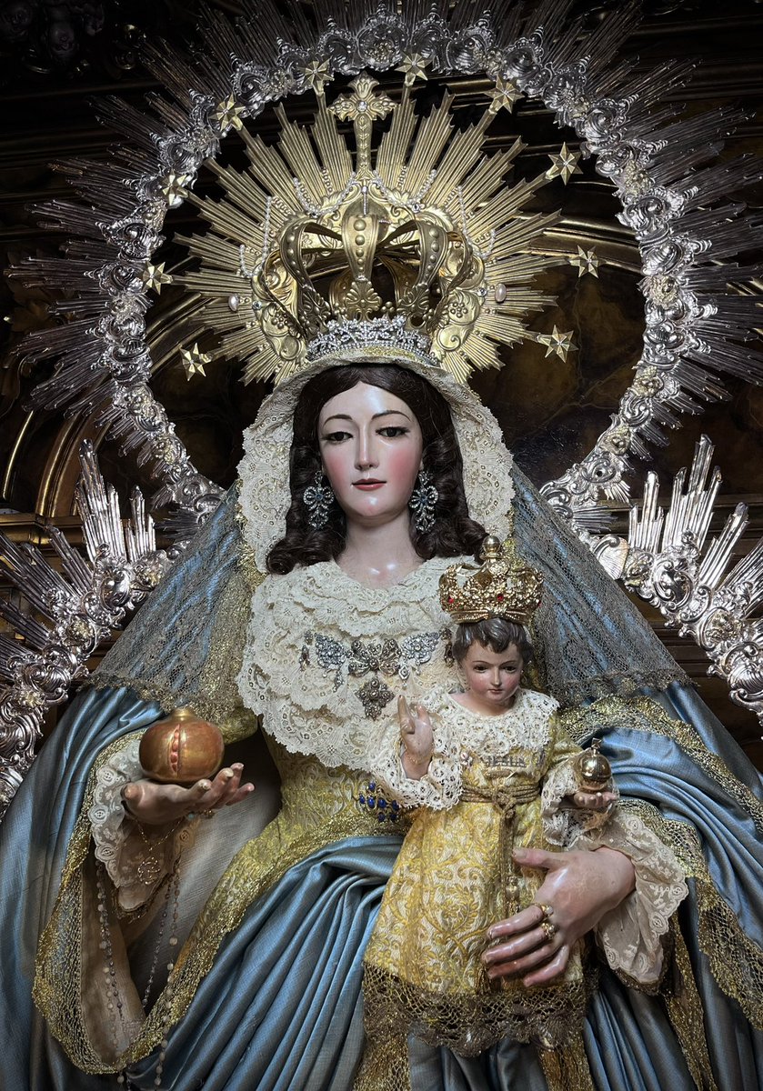 diazlora88's tweet photo. 𝑵𝒖𝒆𝒔𝒕𝒓𝒂 𝑺𝒆ñ𝒐𝒓𝒂 𝒅𝒆 𝒍𝒂 𝑮𝒓𝒂𝒏𝒂𝒅𝒂 𝑪𝒐𝒓𝒐𝒏𝒂𝒅𝒂 𝒗𝒆𝒔𝒕𝒊𝒅𝒂 𝒑𝒂𝒓𝒂 𝒆𝒍 𝑨𝒅𝒗𝒊𝒆𝒏𝒕𝒐 𝒚 𝑺𝒐𝒍𝒆𝒎𝒏𝒊𝒅𝒂𝒅 𝒅𝒆 𝒍𝒂 𝑰𝒏𝒎𝒂𝒄𝒖𝒍𝒂𝒅𝒂 𝑪𝒐𝒏𝒄𝒆𝒑𝒄𝒊ó𝒏. 
La Puebla del Río. https://t.co/YWMRxBza9d