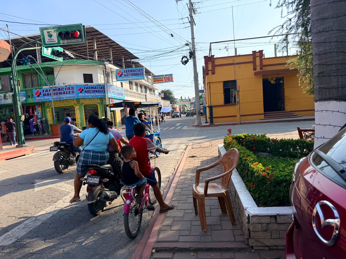 SergioChapa's tweet photo. 🇲🇽🇬🇹 Border Book Part Two? Stay tuned! @GCorreaCabrera and I are spending the week along the Mexican and Guatemalan border doing a scouting mission for writing a book about the region. Lots of rich material so far!

#frontera #fronterasur #borderlife #chiapas #mexico #guatemala https://t.co/T8lAQ2DvCx