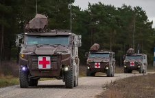 pascalbtr's tweet image. Belle colonne de #Griffon SAN du @RegimentMedical ! ! 
@BrigadeLOG  @CommandementALT 
📷FB R.Med